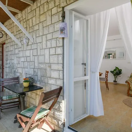 Apartman Aleksandra Pula Exterior photo